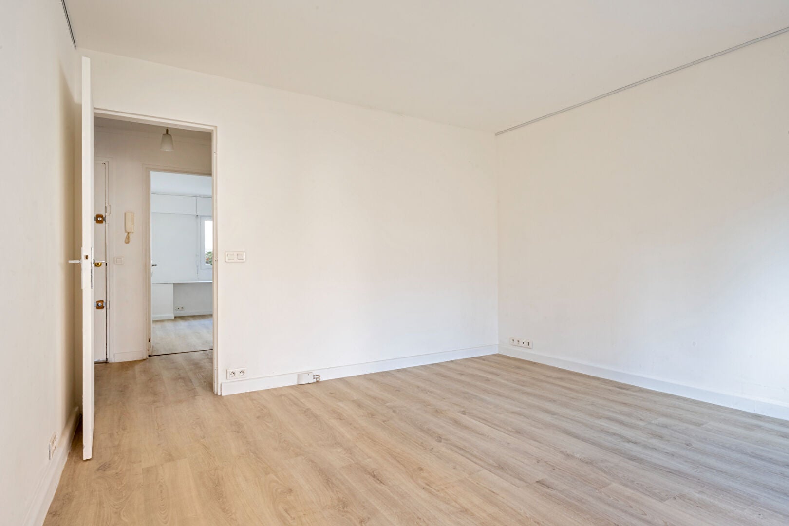 Room Rue de Paris in Charenton-le-Pont