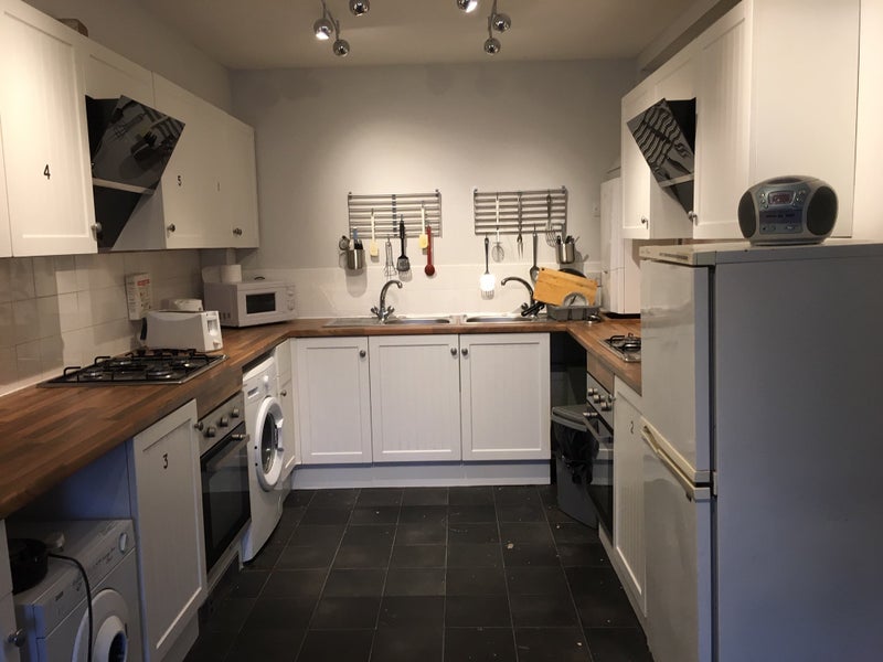 Room Connaught Road in Harborough