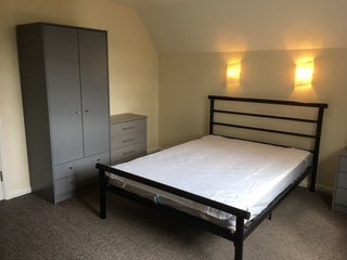 Room Connaught Road in Harborough