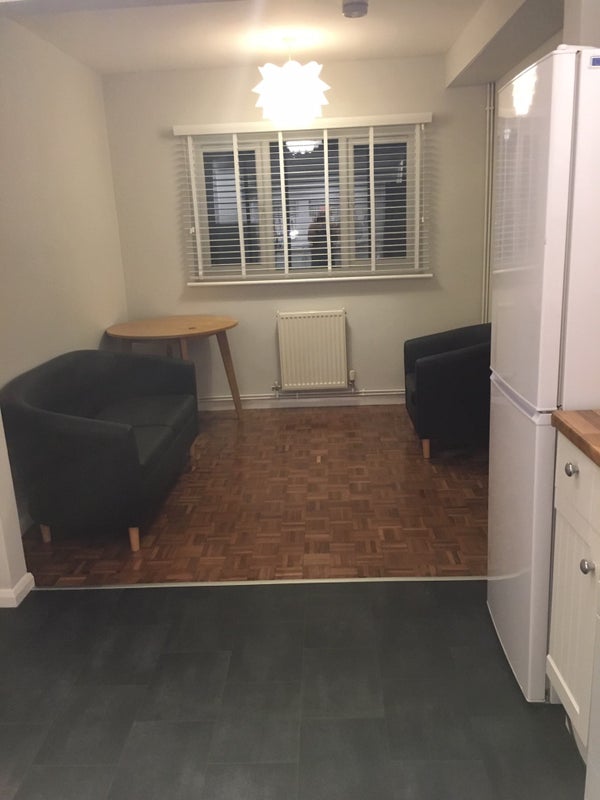 Room Connaught Road in Harborough