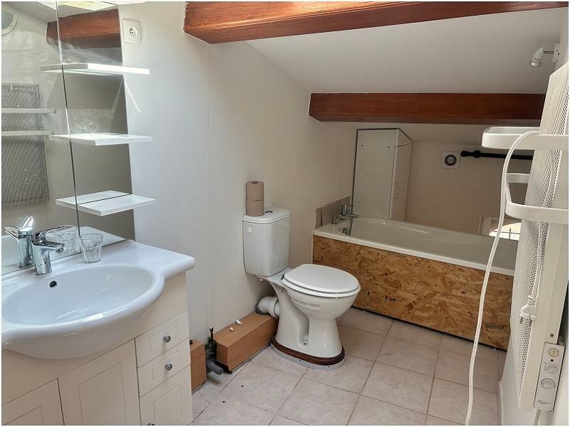 Room Rue de la Gardette in Alès