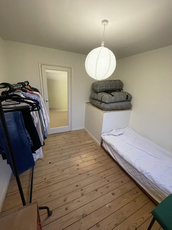 Room Lodge Road in Chelmsford