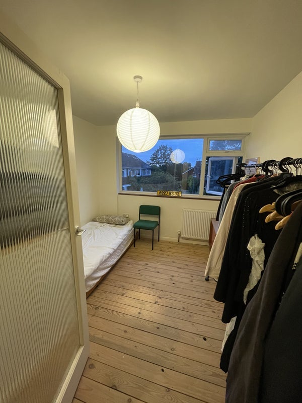 Room Lodge Road in Chelmsford