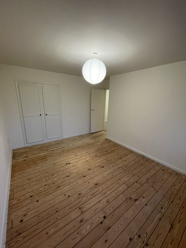 Room Lodge Road in Chelmsford