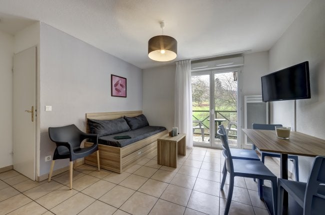 Appartement Avenue des Thermes à Divonne-les-Bains