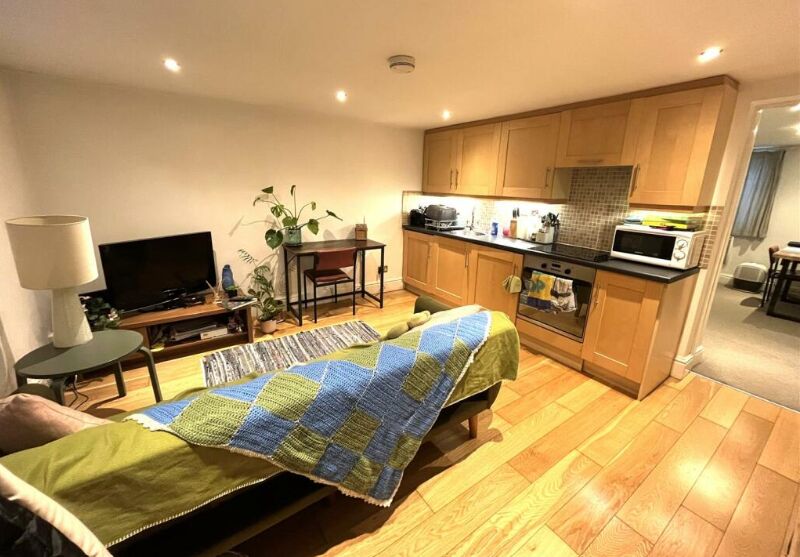 Flat Muirfield Close in Reading
