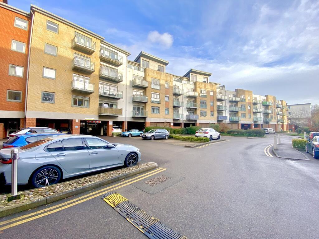 Flat Wallis Place in Maidstone