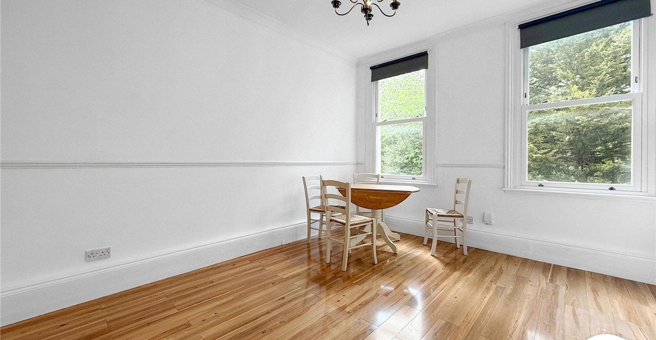 Flat Bargery Road in Greater London