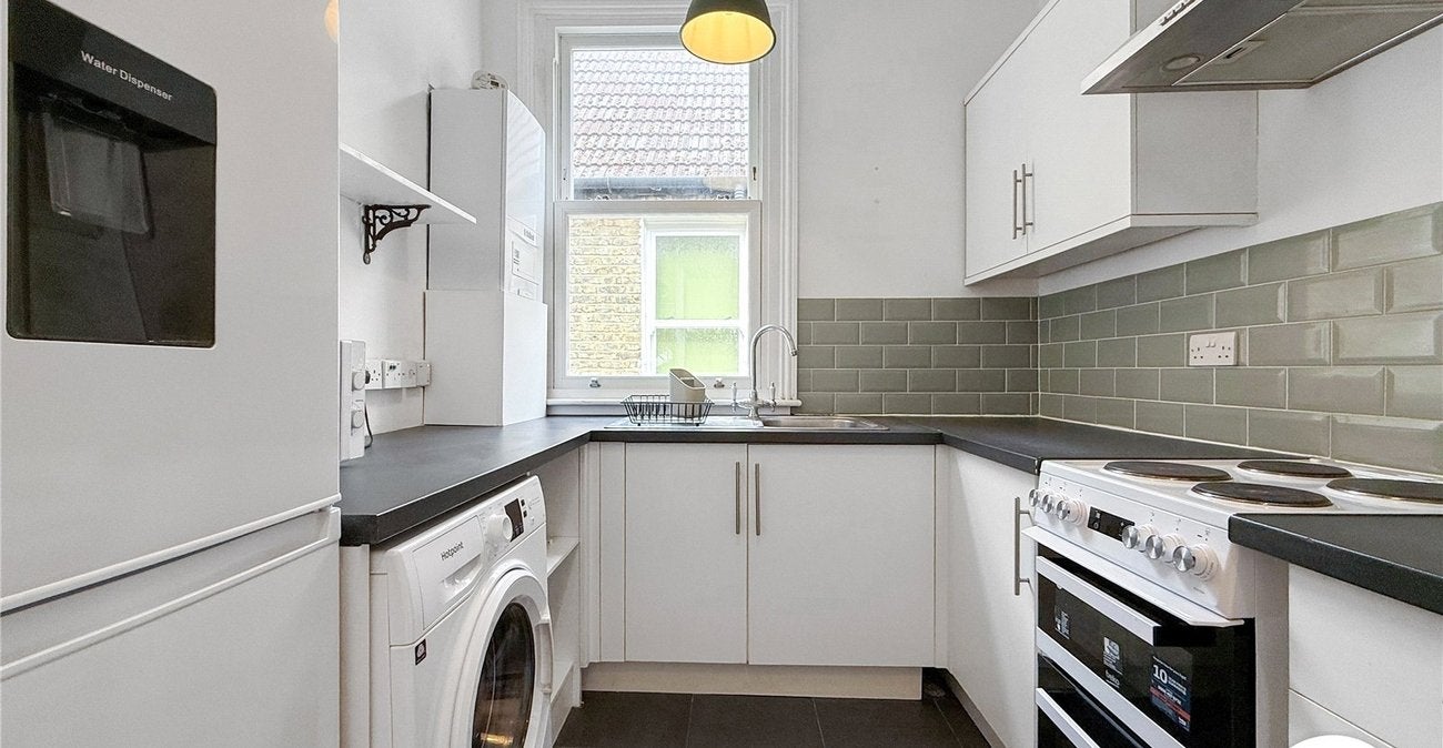 Flat Bargery Road in Greater London