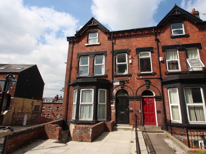 House Hyde Park Road in Leeds