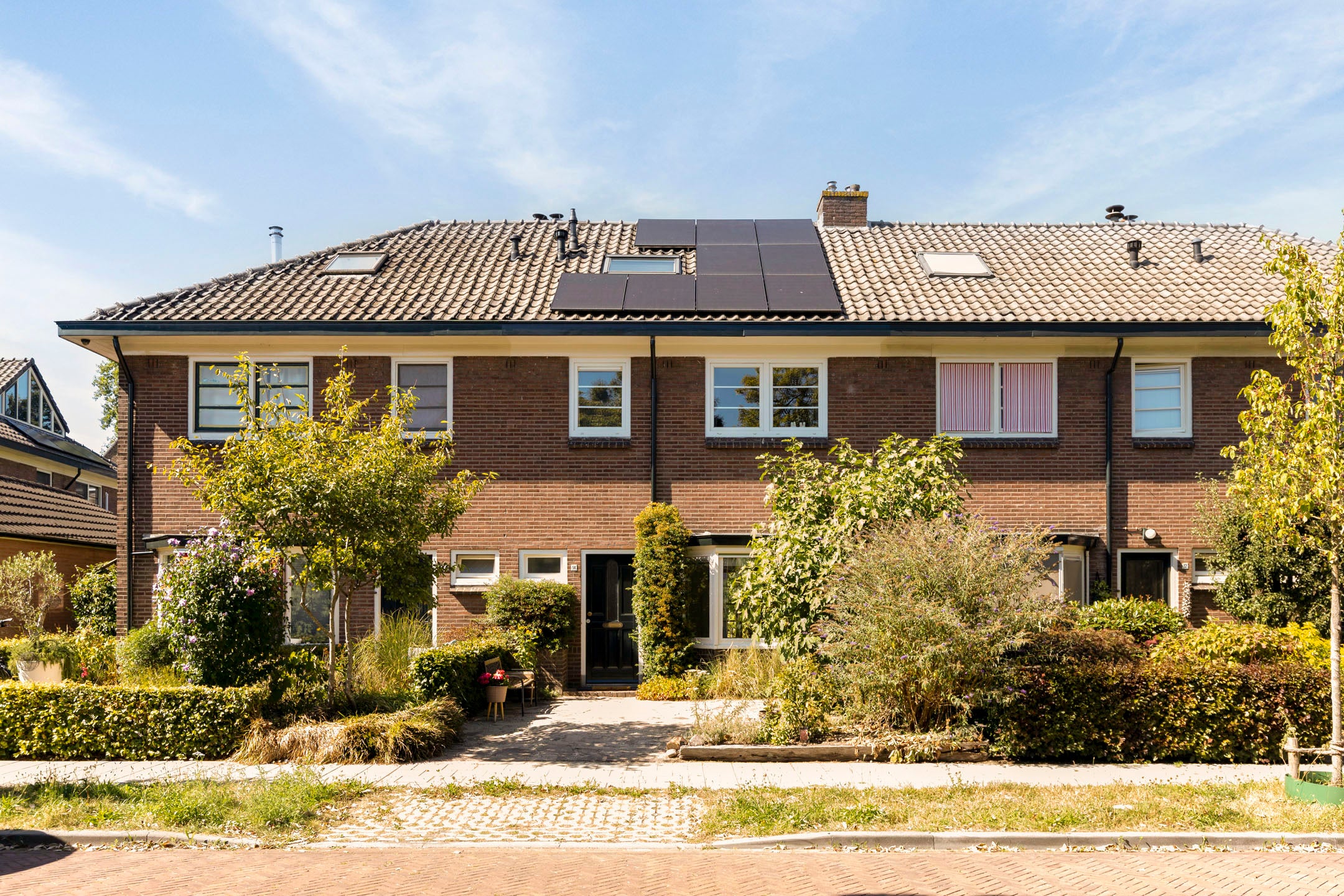 Tussenwoning te koop: Koningin Sophiastraat 14, Dieren