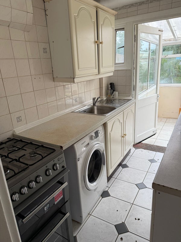 Room Steers Mead in Greater London