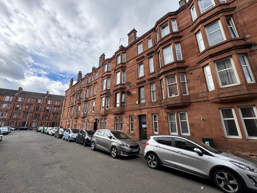 Flat Bowman Street in Glasgow