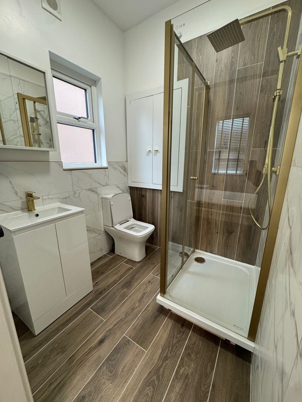 Room Scarsdale Road in Manchester