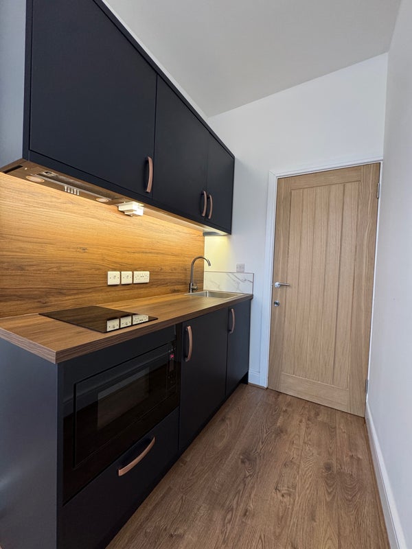 Room Scarsdale Road in Manchester