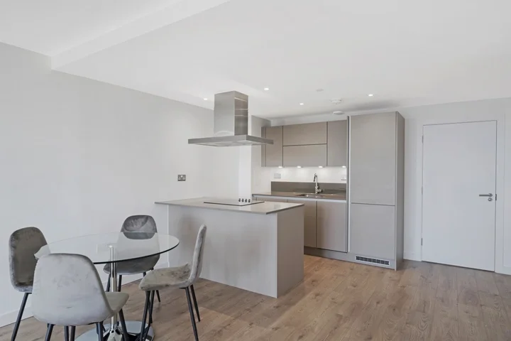 Flat Service Route No 1 in Greater London