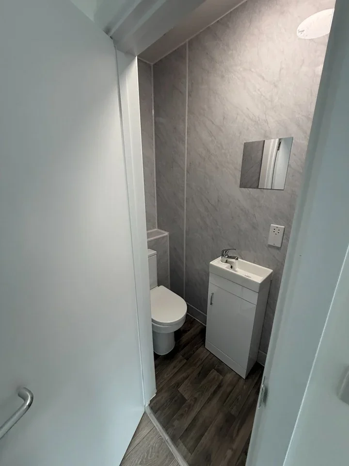 Room Leverson Street in Greater London