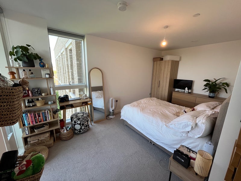 Room New Kent Road in Greater London
