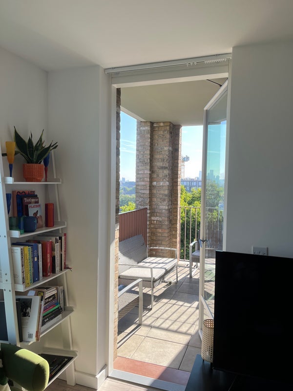 Room New Kent Road in Greater London
