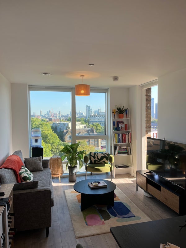 Room New Kent Road in Greater London