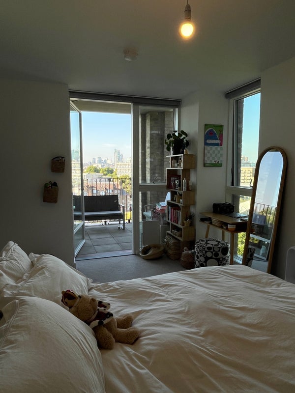 Room New Kent Road in Greater London