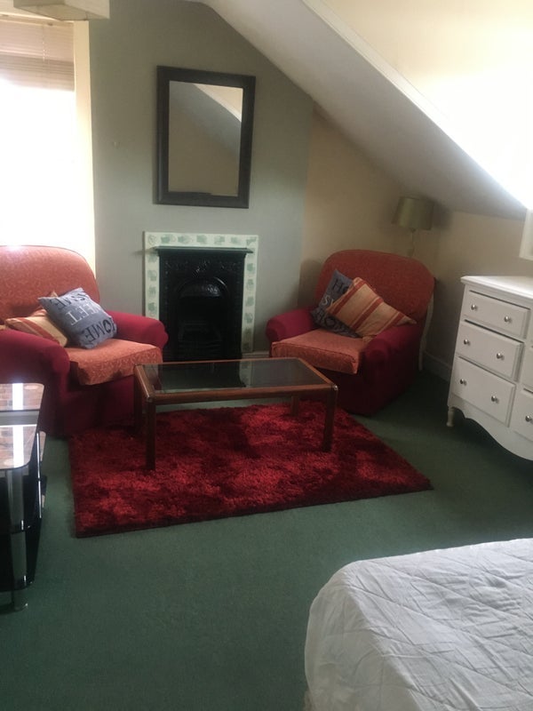 Room Elm Tree Avenue in Nottingham