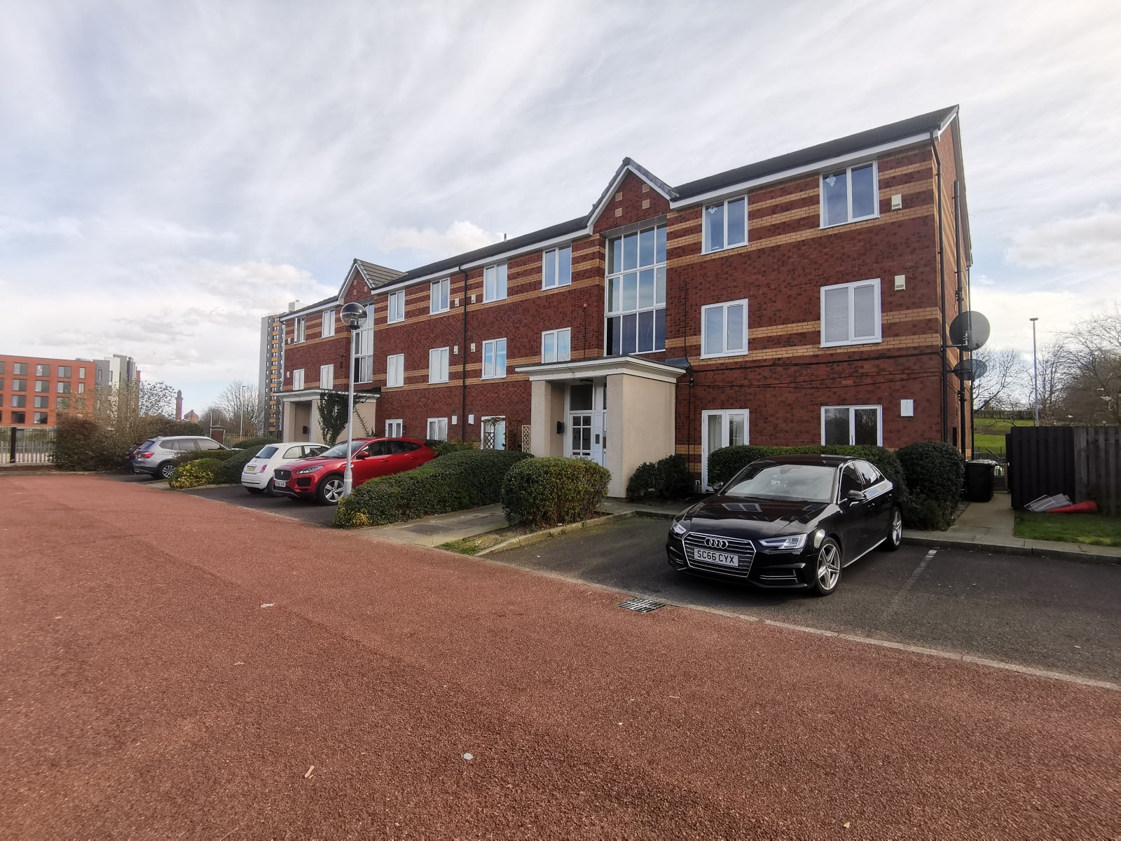 Flat Angora Drive in Salford