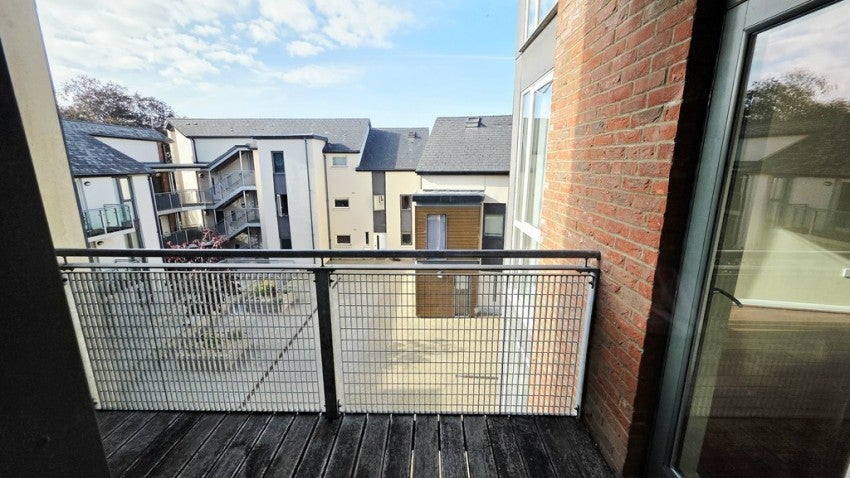 Flat Burgess Square in Brackley