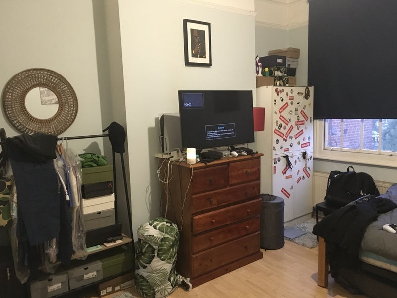 Flat Cricklewood Broadway in Greater London
