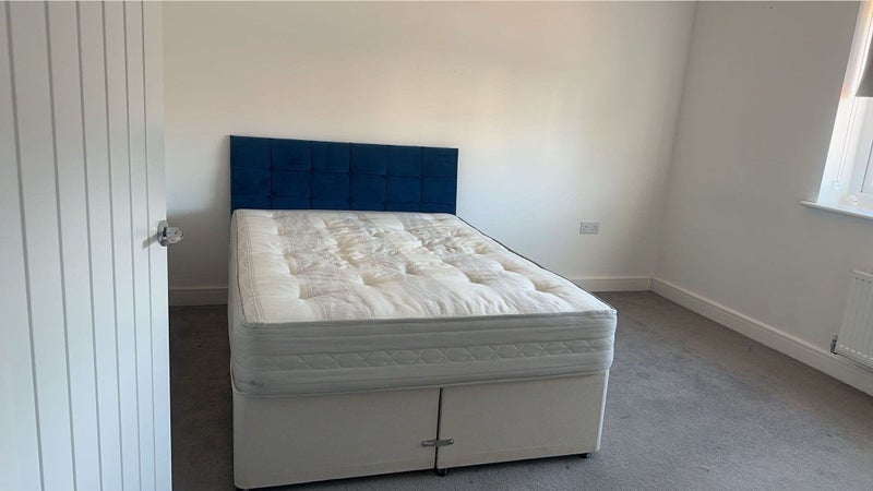 Room Ffordd Y Mileniwm in Barry