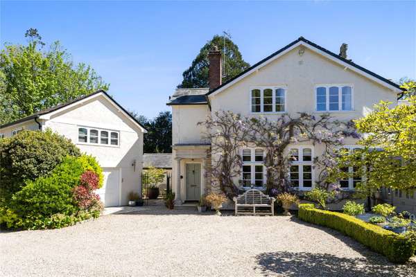 House Finings Road in Cadmore End