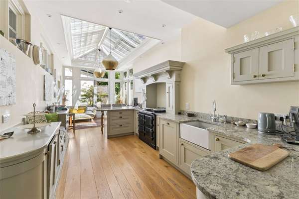 House Finings Road in Cadmore End