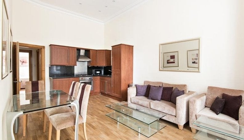 Flat Ashburn Gardens in Greater London
