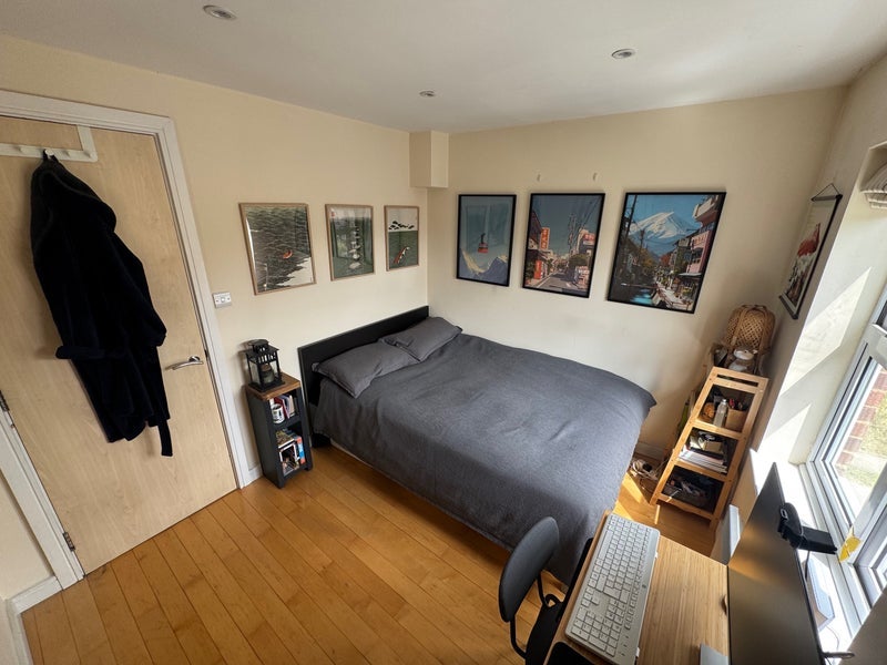 Room Cadet Drive in Greater London