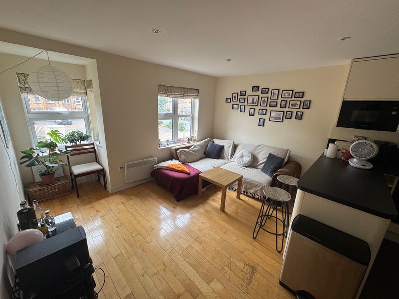 Room Cadet Drive in Greater London