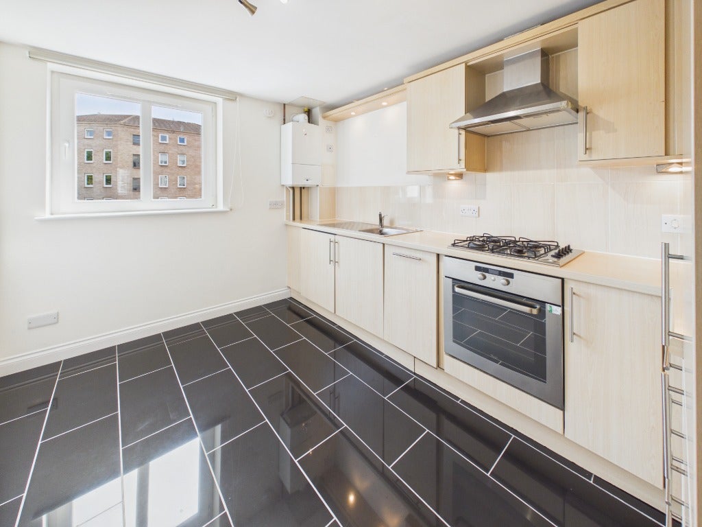 Flat Brunswick Road in City of Edinburgh