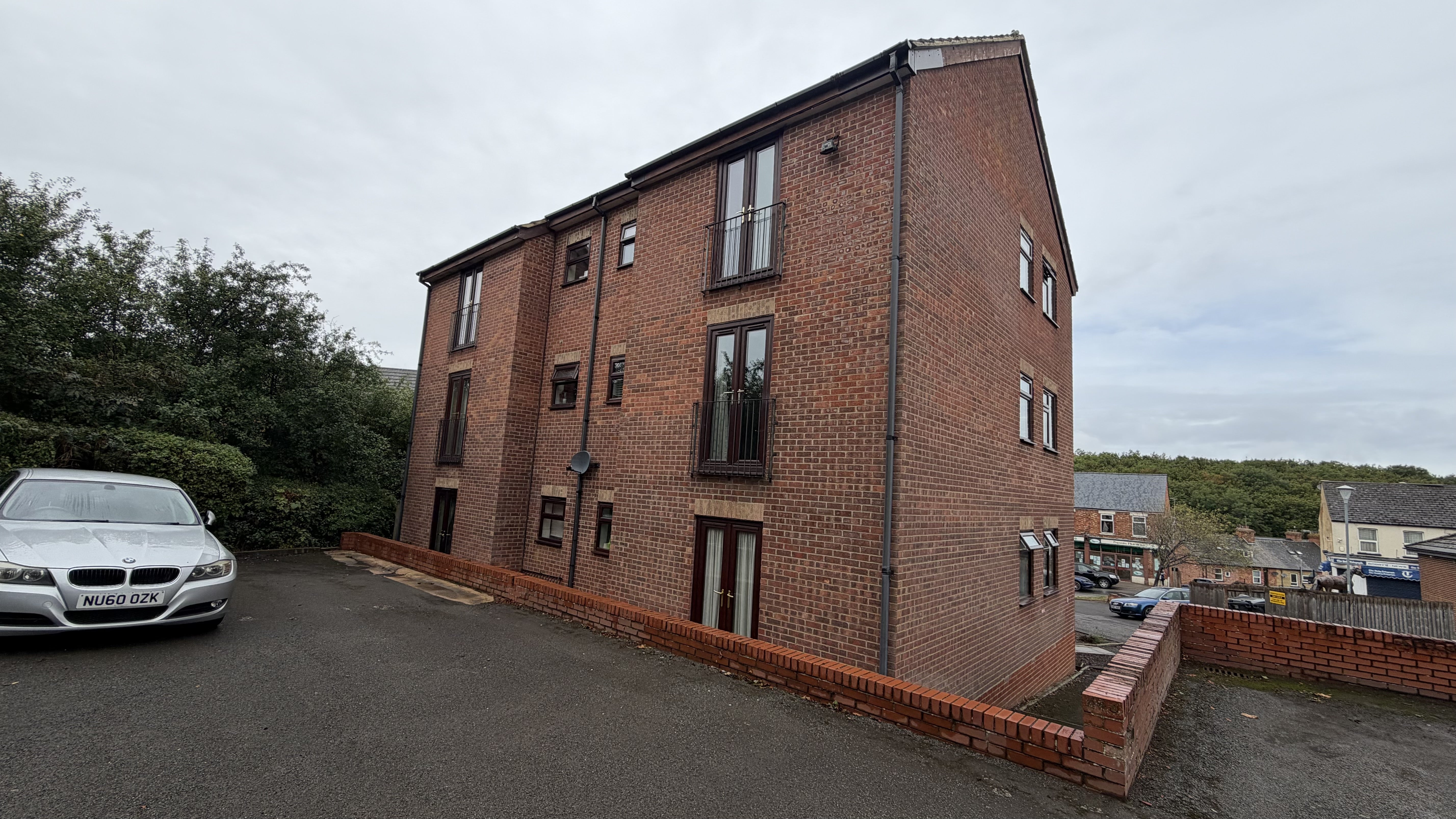 Flat Winston Close in Woodford Halse