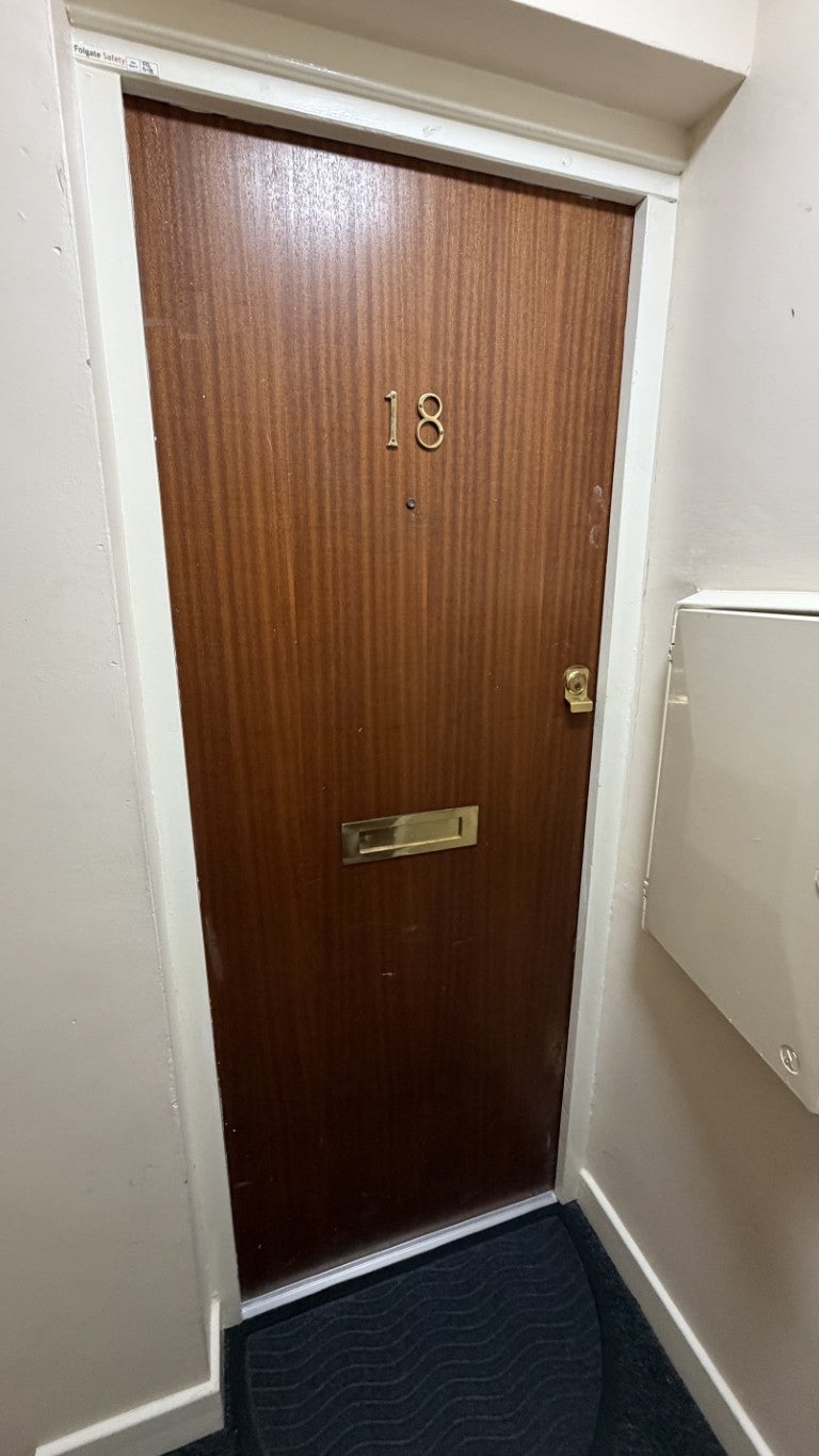 Flat Winston Close in Woodford Halse