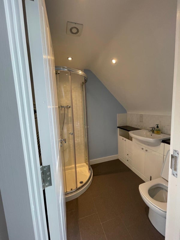 Room Owthorpe Road in Nottingham