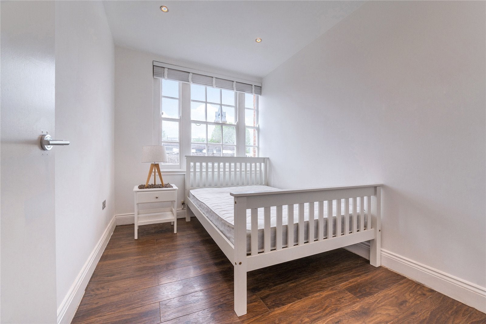 Flat Byron Street in Greater London