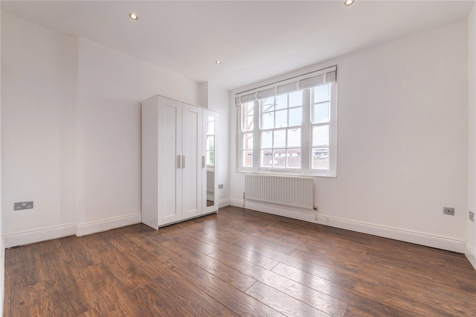 Flat Byron Street in Greater London