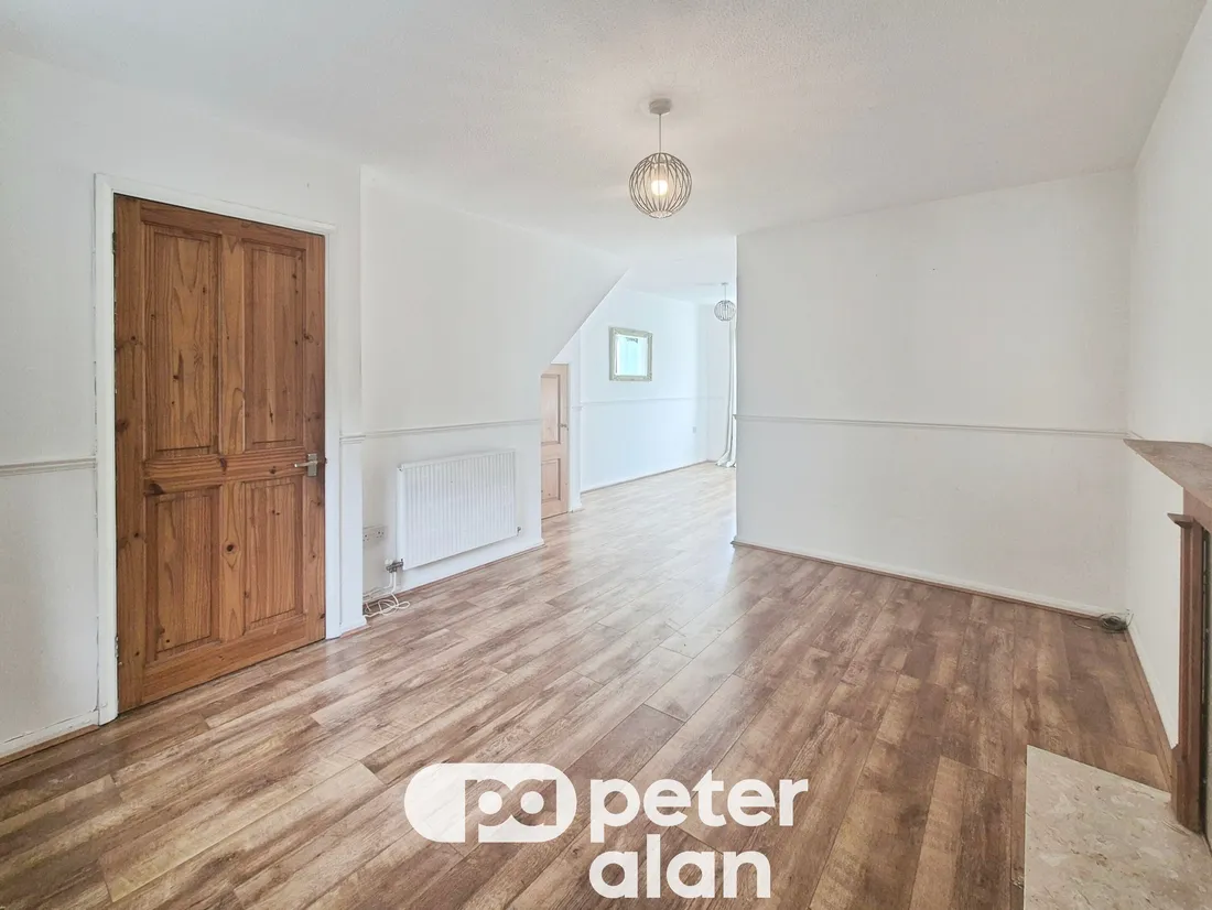 House Cwm Dylan Close in Rhiwderin
