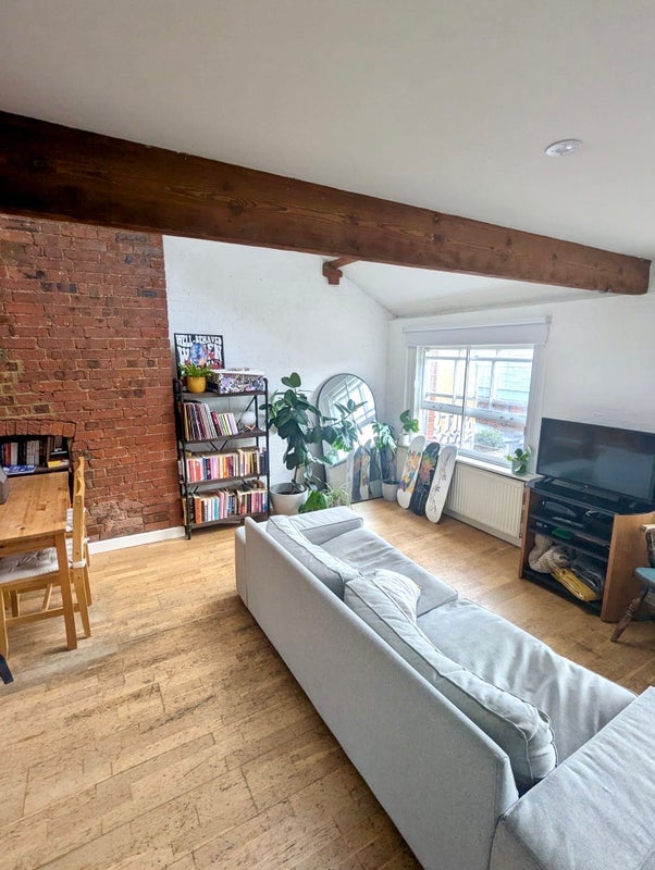 Room Sclater Street in Greater London