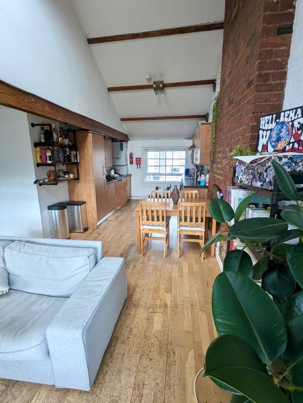 Room Sclater Street in Greater London
