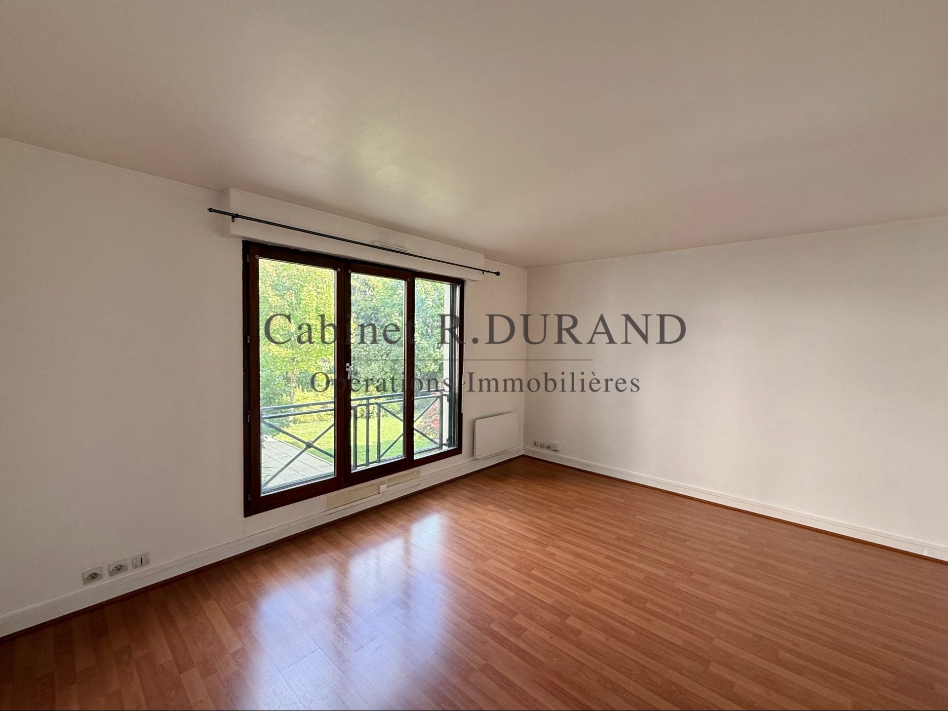 Flat Rue du Château in La Garenne-Colombes