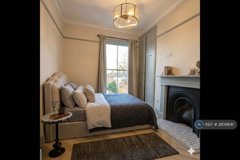 Flat Iffley Road in Oxford