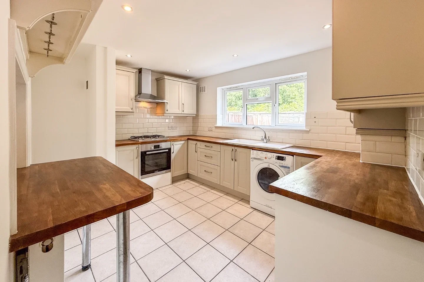 Flat Northumbria Road in Maidenhead
