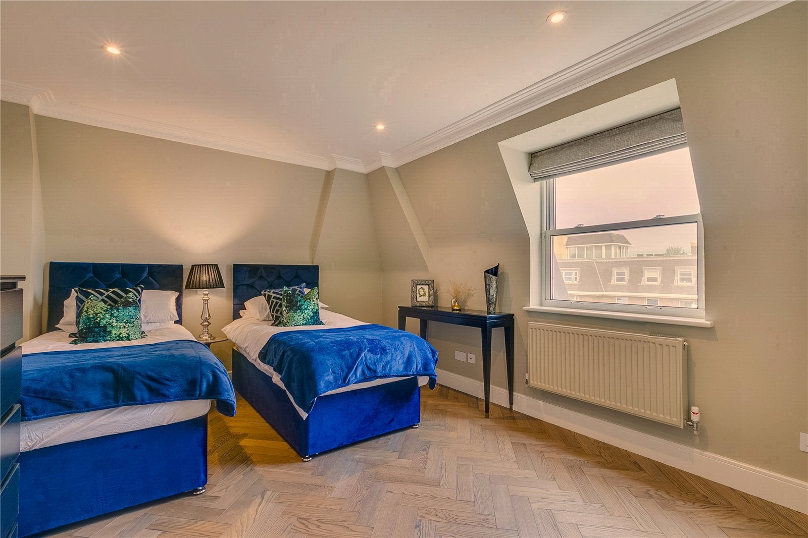 Flat Boydell Court in London