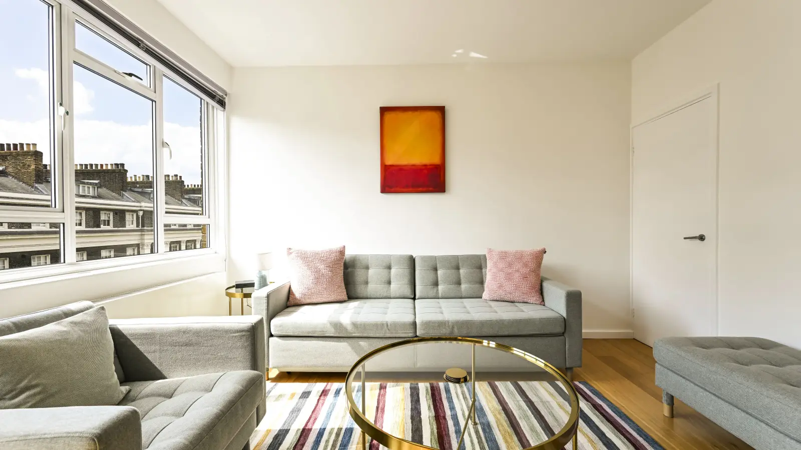 Flat Nutt Street in Greater London