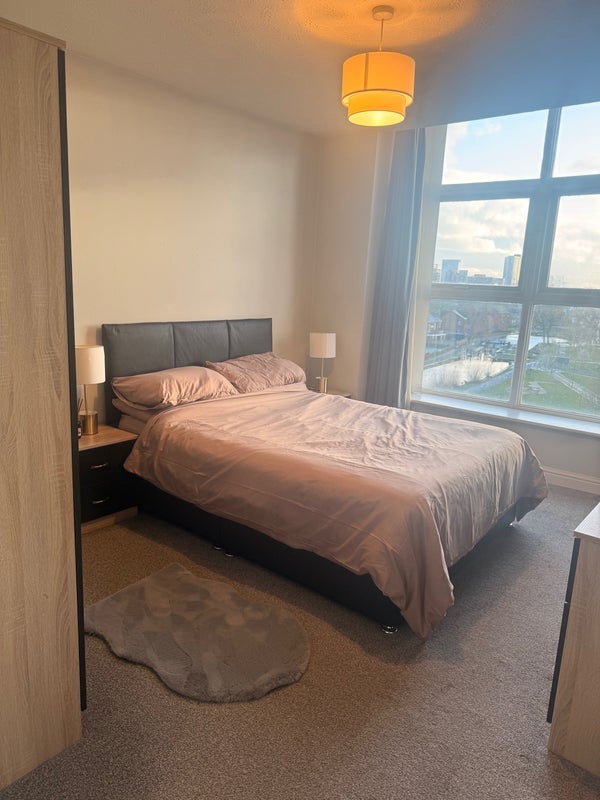 Room Lower Vickers Street in Manchester